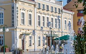 Nelson Hotel
